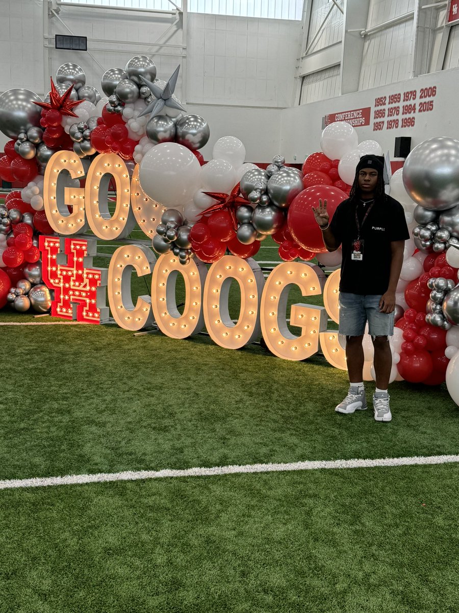 Maddox Quiller (@maddoxquiller07) on Twitter photo Had a great time at <a href="/UHCougarFB/">Houston Football</a> yesterday!
<a href="/wesley_fritz/">Wes Fritz</a> <a href="/CoachWEFritz/">Coach Willie Fritz</a> <a href="/JayGirdner/">Jay Girdner</a> <a href="/CoachJCY/">Josh Christian-Young</a> <a href="/Jake_Pittman11/">Jake Pittman 🐾</a> Had a great time at <a href="/UHCougarFB/">Houston Football</a> yesterday!
<a href="/wesley_fritz/">Wes Fritz</a> <a href="/CoachWEFritz/">Coach Willie Fritz</a> <a href="/JayGirdner/">Jay Girdner</a> <a href="/CoachJCY/">Josh Christian-Young</a> <a href="/Jake_Pittman11/">Jake Pittman 🐾</a>