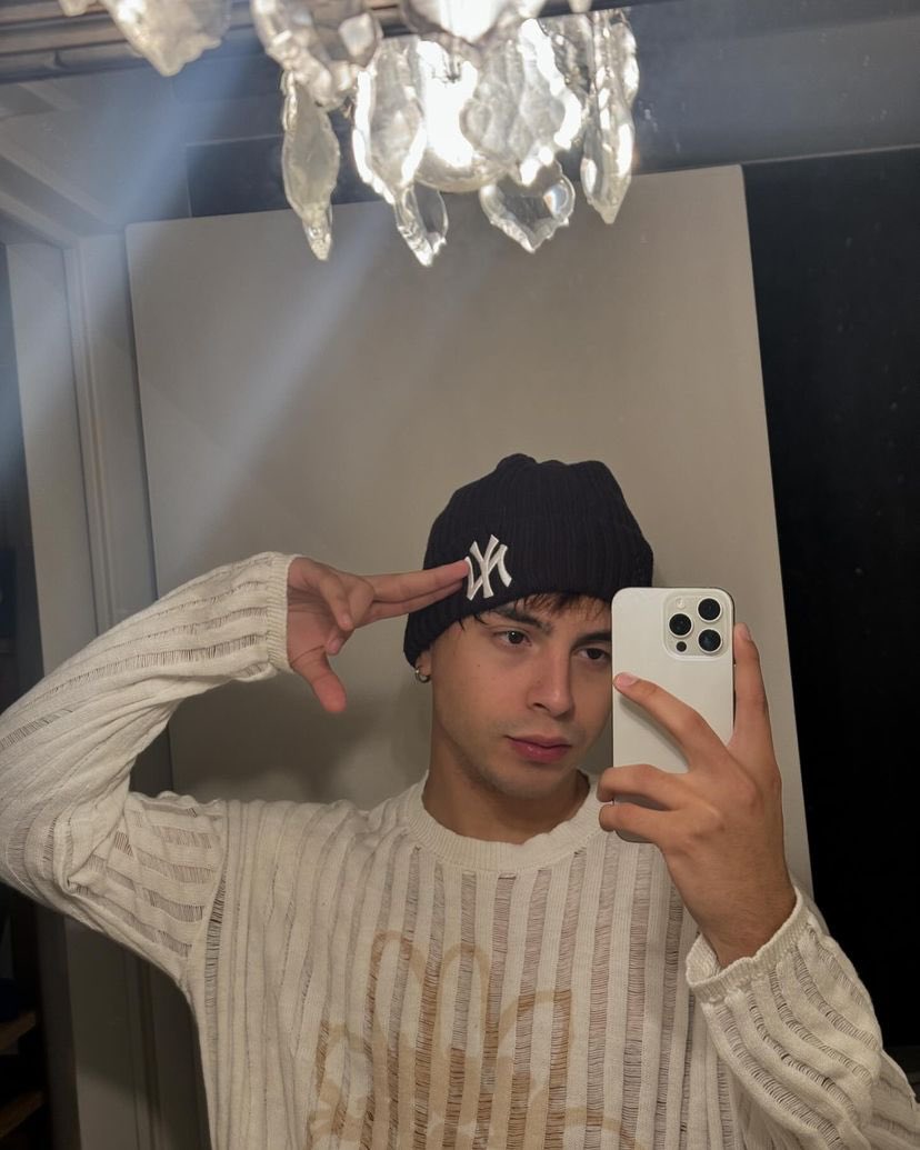 ⠀⠀⠀⠀⠀

ES TIEMPO DE BUSCAAAAAR UN AMOOOOOOOOR AHSGSGAOAKSBSU NENA YA NO HAY CUENTOS DE HADAS HAHACAHAIAMWBS

Gracias por el amor de hoy, estoy feliz ❤️

⠀⠀⠀⠀⠀