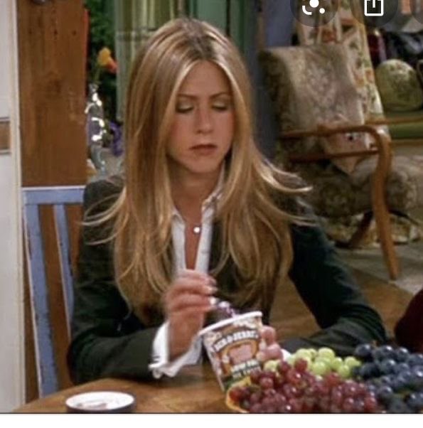 luvmiu13's tweet photo. rachel greens hair you will always be famous https://t.co/4ajXKoc8Xc