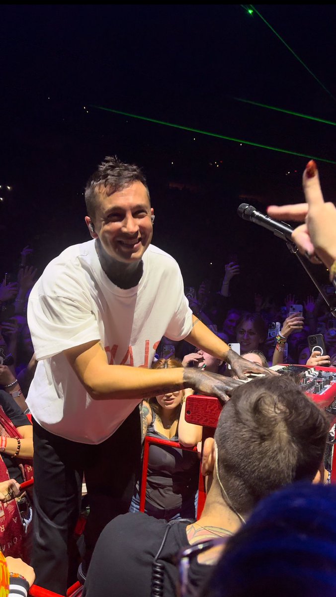 slo_wtownart's tweet photo. Some photos I took for Tyler during trees at #clancyportland 🤍
It was truly surreal getting to be this close after waiting for so long to experience another tøp show https://t.co/XRNnqsbztQ