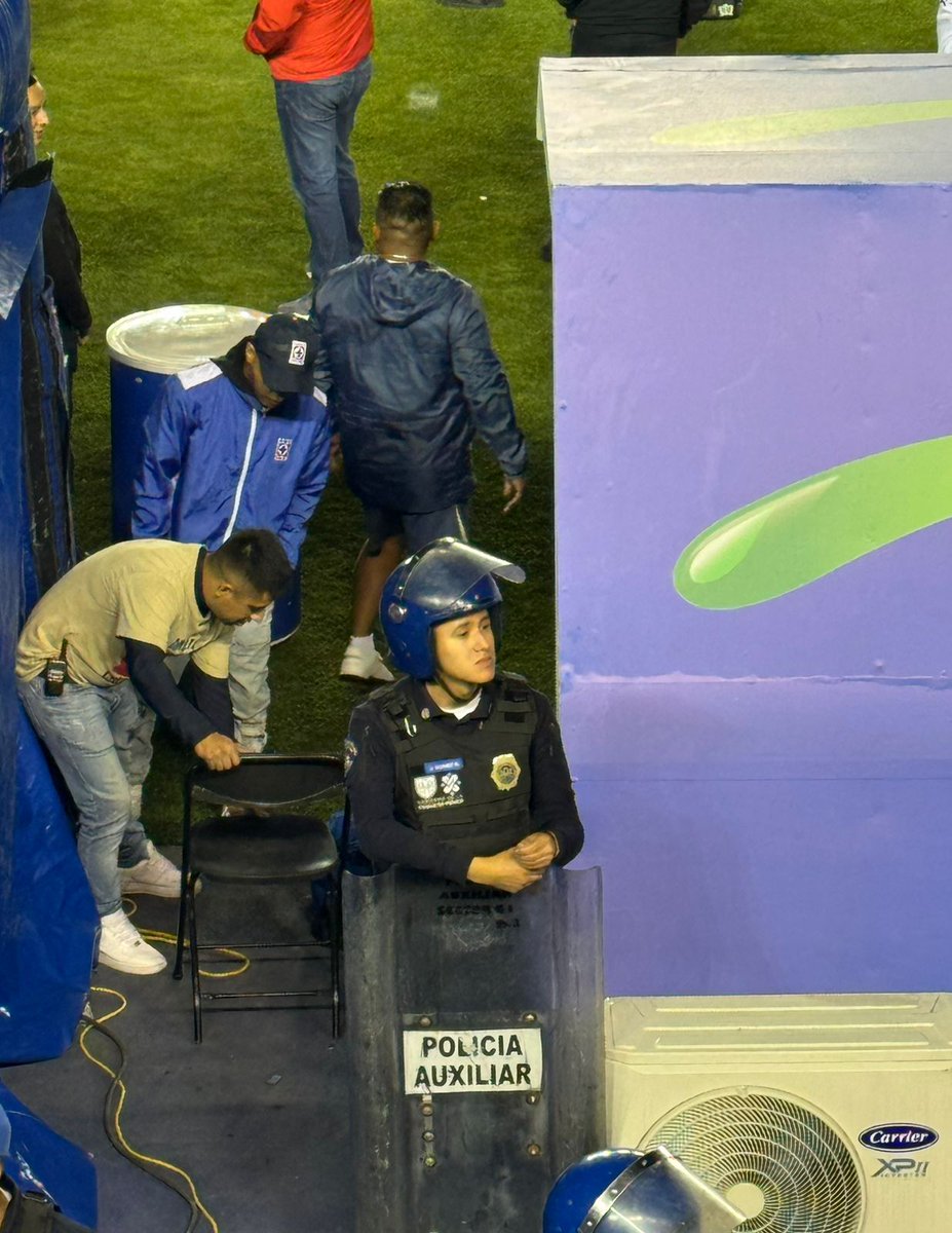 No mms el Antunas andaba de infiltrado ayer el el estadio azul <a href="/CruzAzul/">CRUZ AZUL</a>