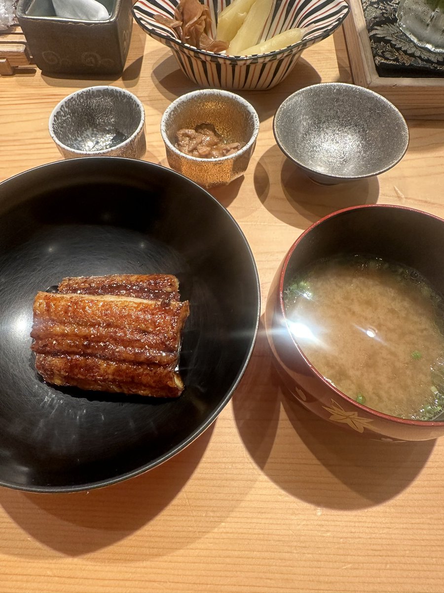 鮓ふじなが
1年ぶりに大好きなSisterと行ってきたよ。
結局の所最終的にお寿司がご飯界最強な気がしている。
異論は認める。 https://t.co/5vg1FIKwLJ