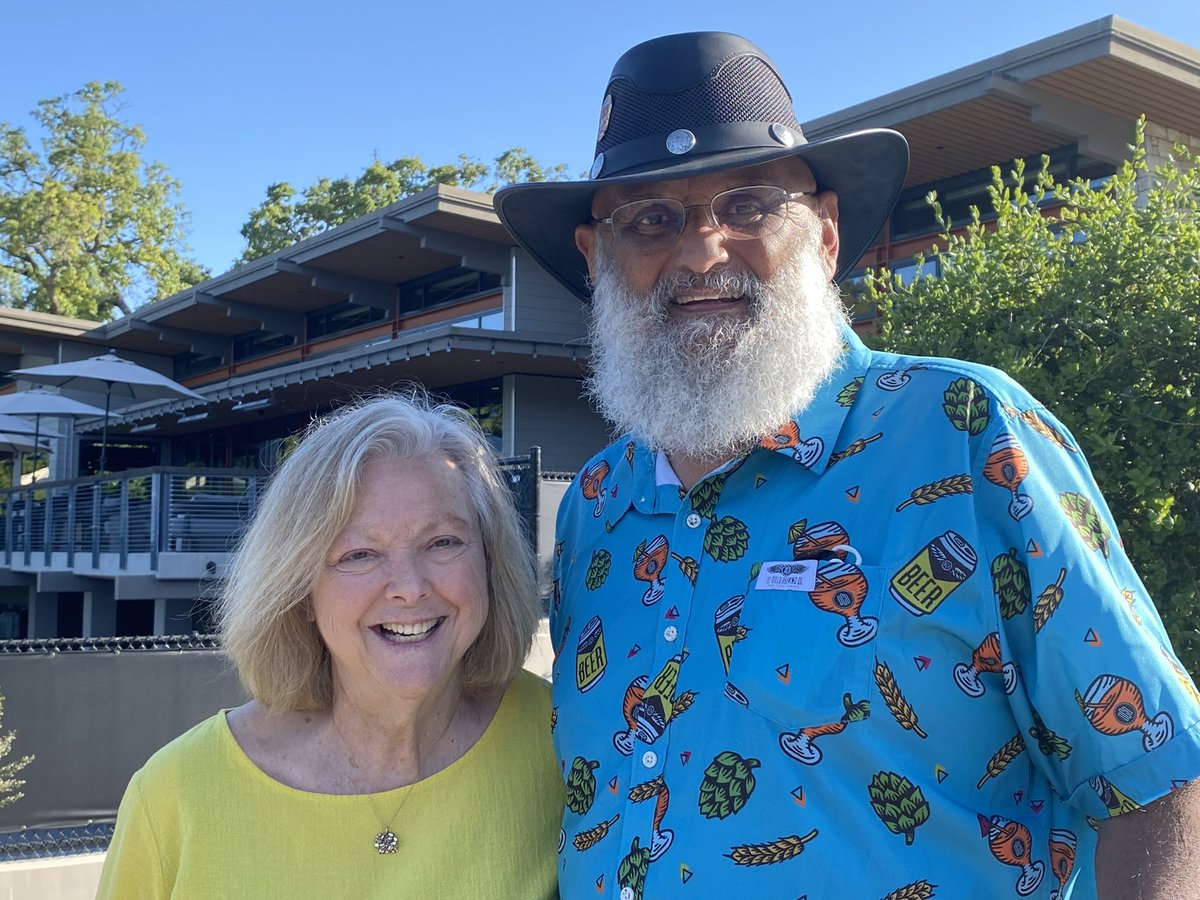 Robert Handa tweet media