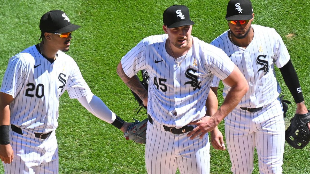 Leandro00580355's tweet photo. White Sox set franchise record with 107th loss https://t.co/fkeacKRn02 https://t.co/jO2jPM27OO