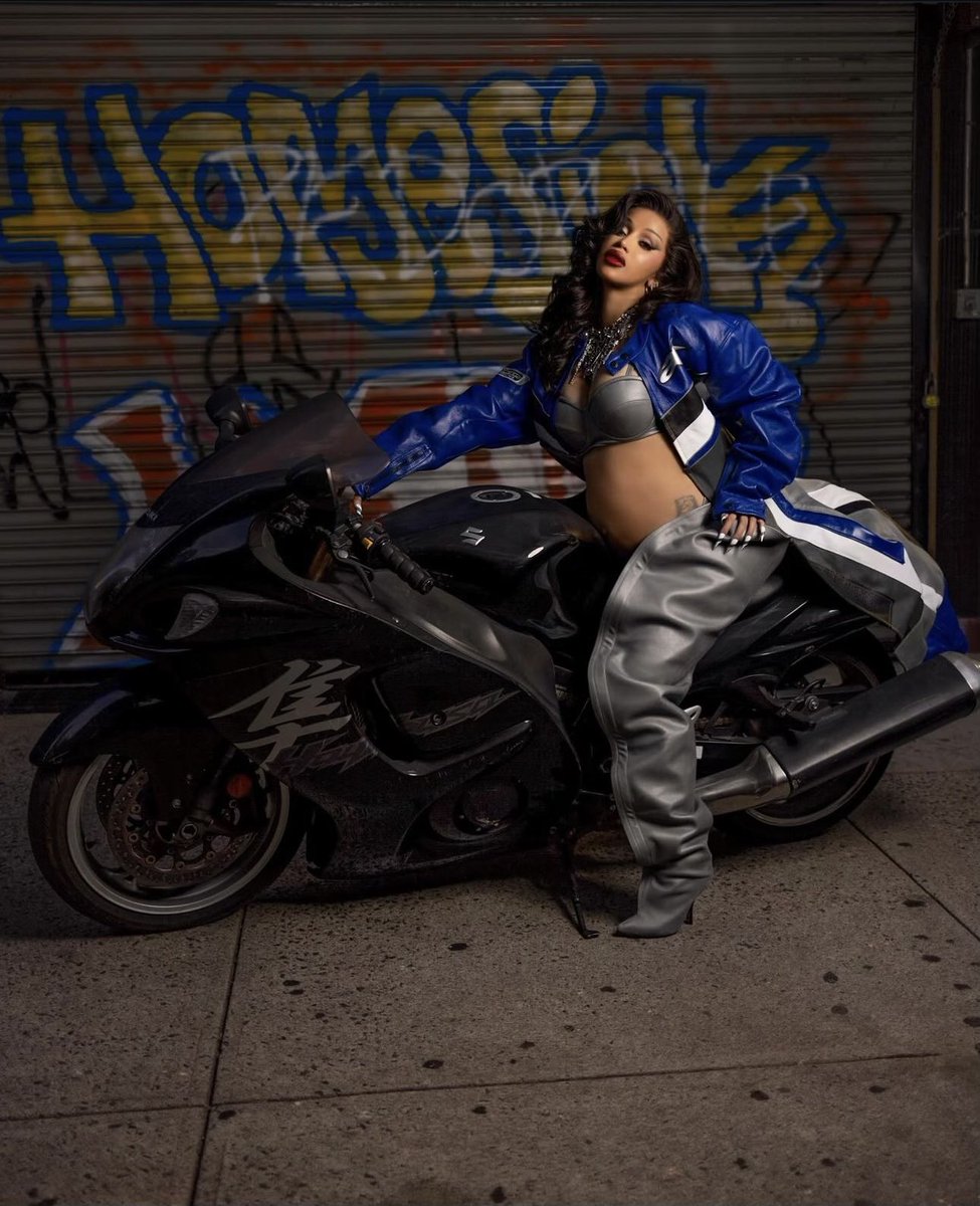 donerecooper's tweet image. Part 2 | I directed this maternity shoot for @iamcardib. Lots of work put into pulling this off. Stepped away from the usual look when it comes to these type of shoots. Thankful for the entire team.