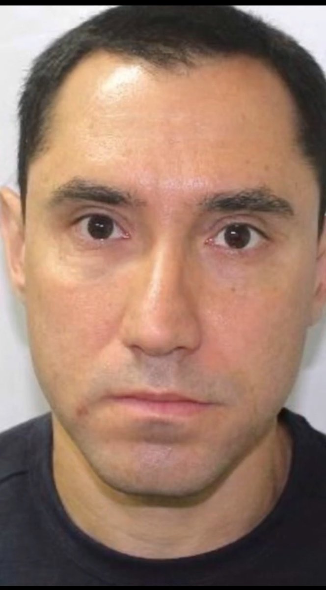 Esse é o Jagunço que o Alexandre tenta esconder. Fábio Shor delegado da PF, prendendo inocentes, senhorinhas e crianças. Ele foi o responsável pela perseguição implacável ao <a href="/oswaldojor/">Oswaldo Eustáquio</a> e sua família principalmente suas crianças.