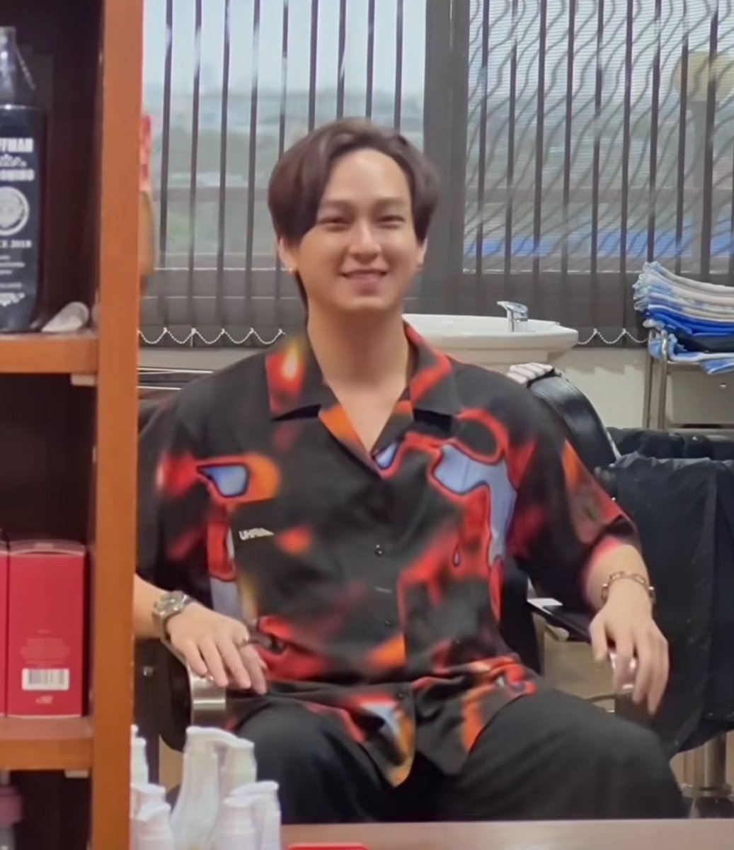 caffeinepcvn's tweet photo. Chimon’s smile is my birthday gift 😭💛 
#Heun 

#ChimonWachirawit #ชิม่อนไงจะใครหล่ะ https://t.co/eYSRXzWLJ0