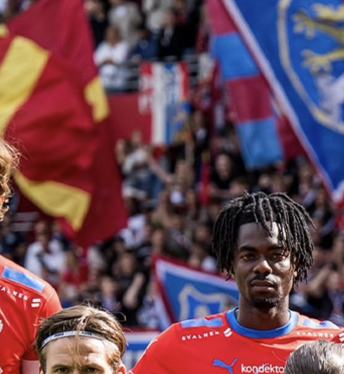 ✮ Emi 👕 tweet media