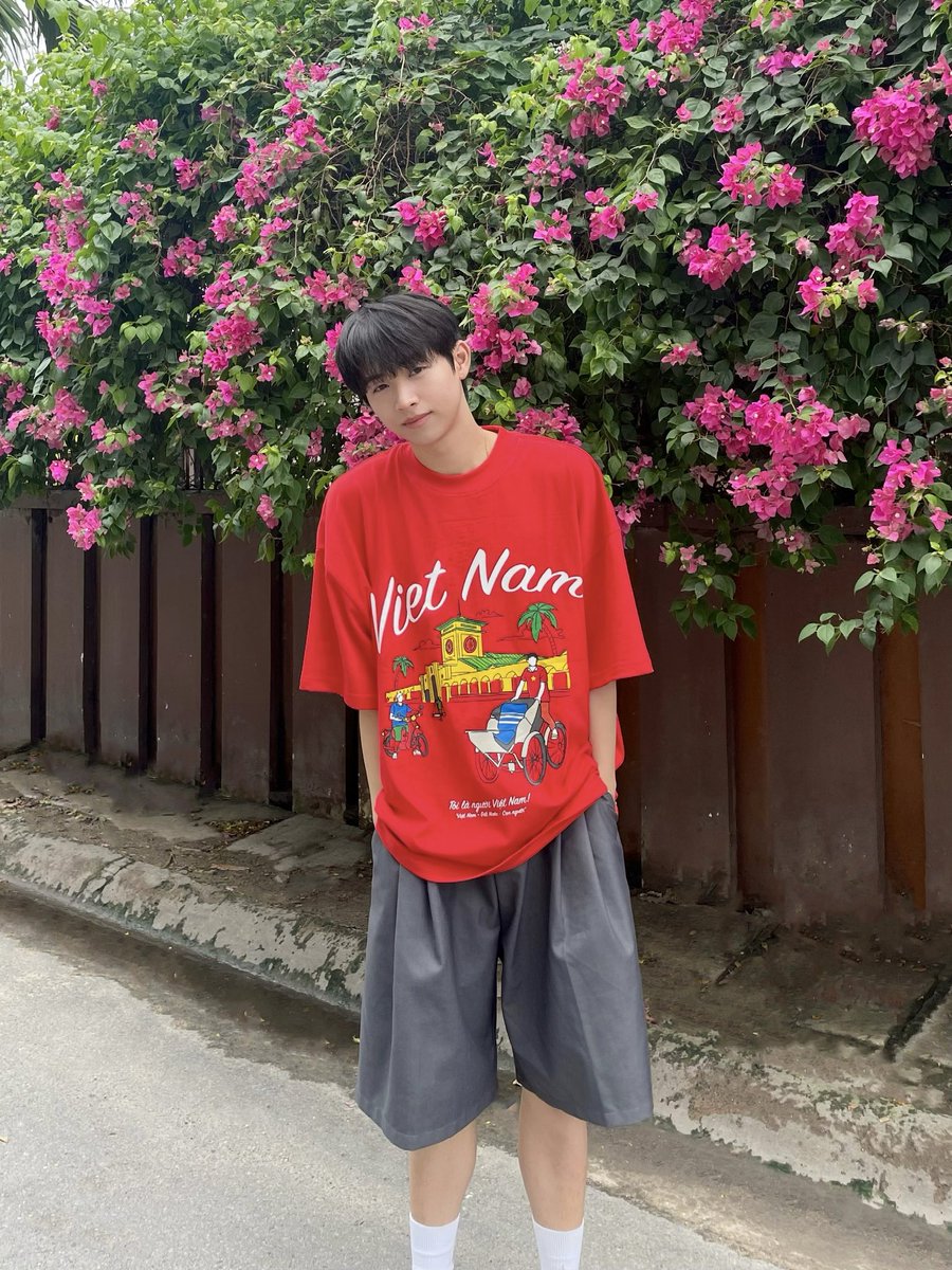 _CONG_twt's tweet photo. Mừng ngày Quốc khánh Việt Nam 02.09 🇻🇳 

Happy Vietnam Independence Day 02.09 🇻🇳

#CONGB #콩비 #mustation #VietnamNationalDay https://t.co/OJtTTSNQi5