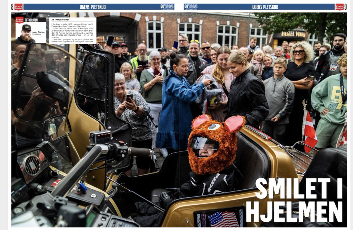 Jan Sommer (@jsjsfrede) on Twitter photo SMILET I HJELMEN
880 motorcyklister mødte op til Fionas akut-konfirmation i Næstved.
Efter seks års kamp mod kræft fik Fionas familie travlt med at opfylde hendes største ønske – en tur i en sidevogn.
Selv en styrthjelm og et visir fjerner ikke Fionas smil. Det er ugens pletskud SMILET I HJELMEN
880 motorcyklister mødte op til Fionas akut-konfirmation i Næstved.
Efter seks års kamp mod kræft fik Fionas familie travlt med at opfylde hendes største ønske – en tur i en sidevogn.
Selv en styrthjelm og et visir fjerner ikke Fionas smil. Det er ugens pletskud
