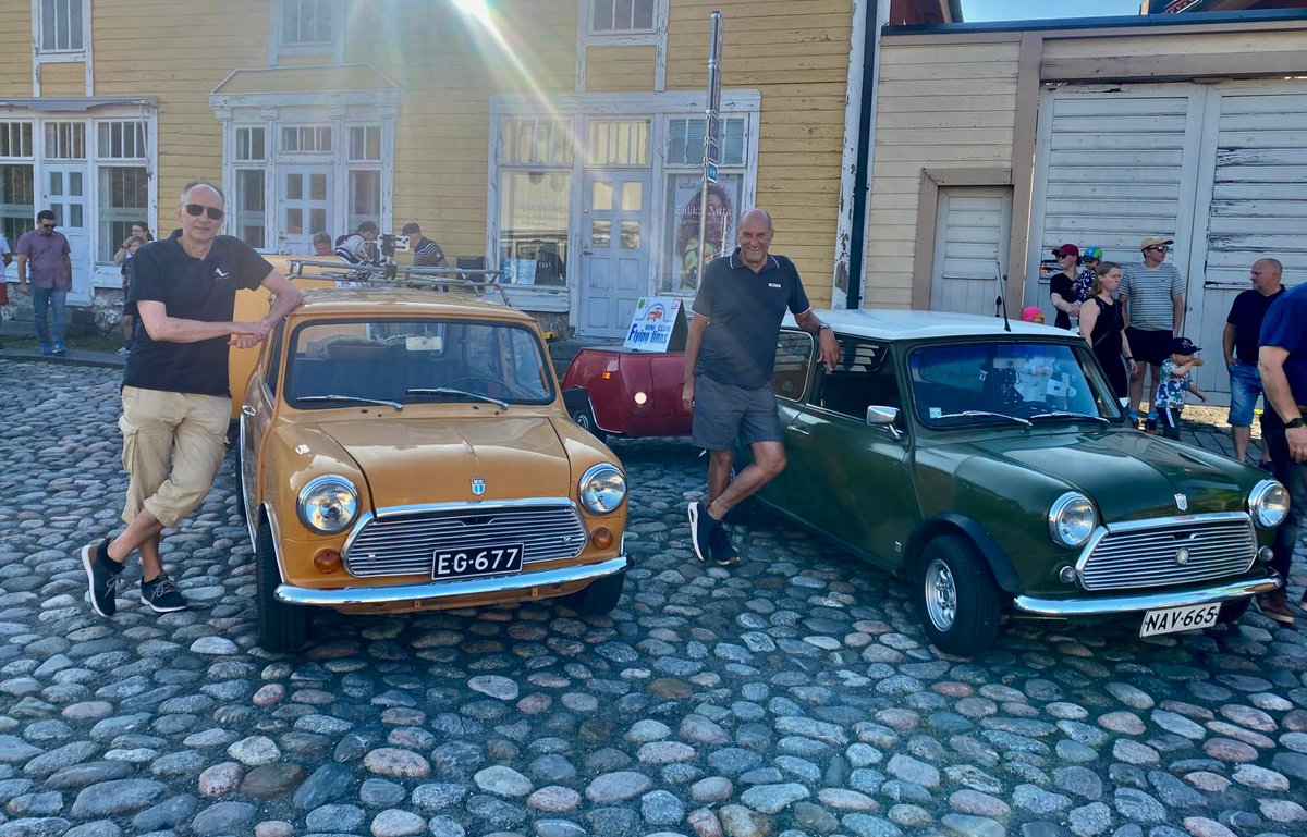 Viikon varrelta -kolumnissa kirjoitin siitä(kin), miten suuri merkitys bonuksilla oli S-ryhmän markkinaosuuden kasvulle. (Ja miten sekin lähti Raumalta). Ei kauppa aina ole kahden kauppaa tässä maassa ollut. Kuvalla huomiota, mutta Minitkin mukana.
bonde.fi/wp-admin/post.…