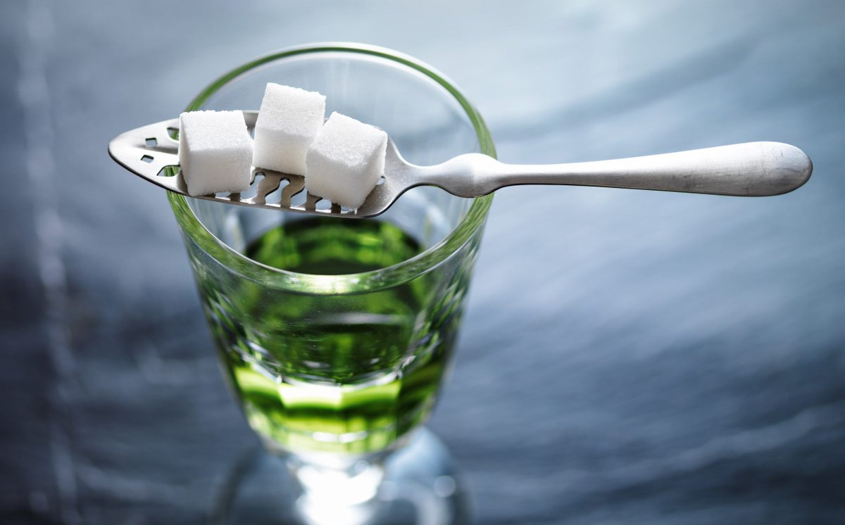 Psst. Want a bit of drinky history? Podcast ep 23 is all about the fascinating world of ABSINTHE buff.ly/4dYc2Dt We speak to Allison Crawbuck from @devilsbotany #absinthe distillery in London to bust some myths and learn some things. 

#absinthe #podcast #flockandhive