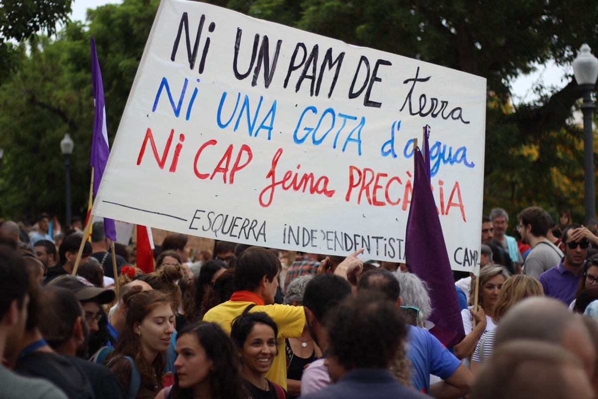 Endavant_BCamp's tweet photo. 🔥La manifestació història de l'#OnzeSetembre al Camp s'avança 1 hora, però serà, com sempre, a #Reus. 💪🏽L'Esquerra Independentista del Camp i els Casals i Ateneus organitzarem activitats tant els dies previs com el mateix matí de la Diada
📲Seguiu-ne els perfils i participeu-hi! https://t.co/aswIZPdA6k