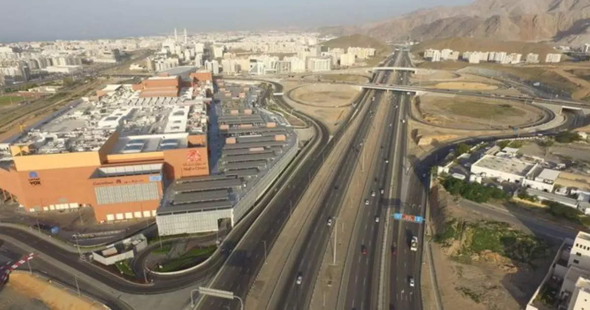 prvthykrishnan's tweet image. 40 തസ്തികകളിൽ സ്വദേശിവത്കരണം; തൊഴിൽ മന്ത്രാലയം പുറത്തുവിട്ട പട്ടിക ഇങ്ങനെ dlvr.it/TChLcq