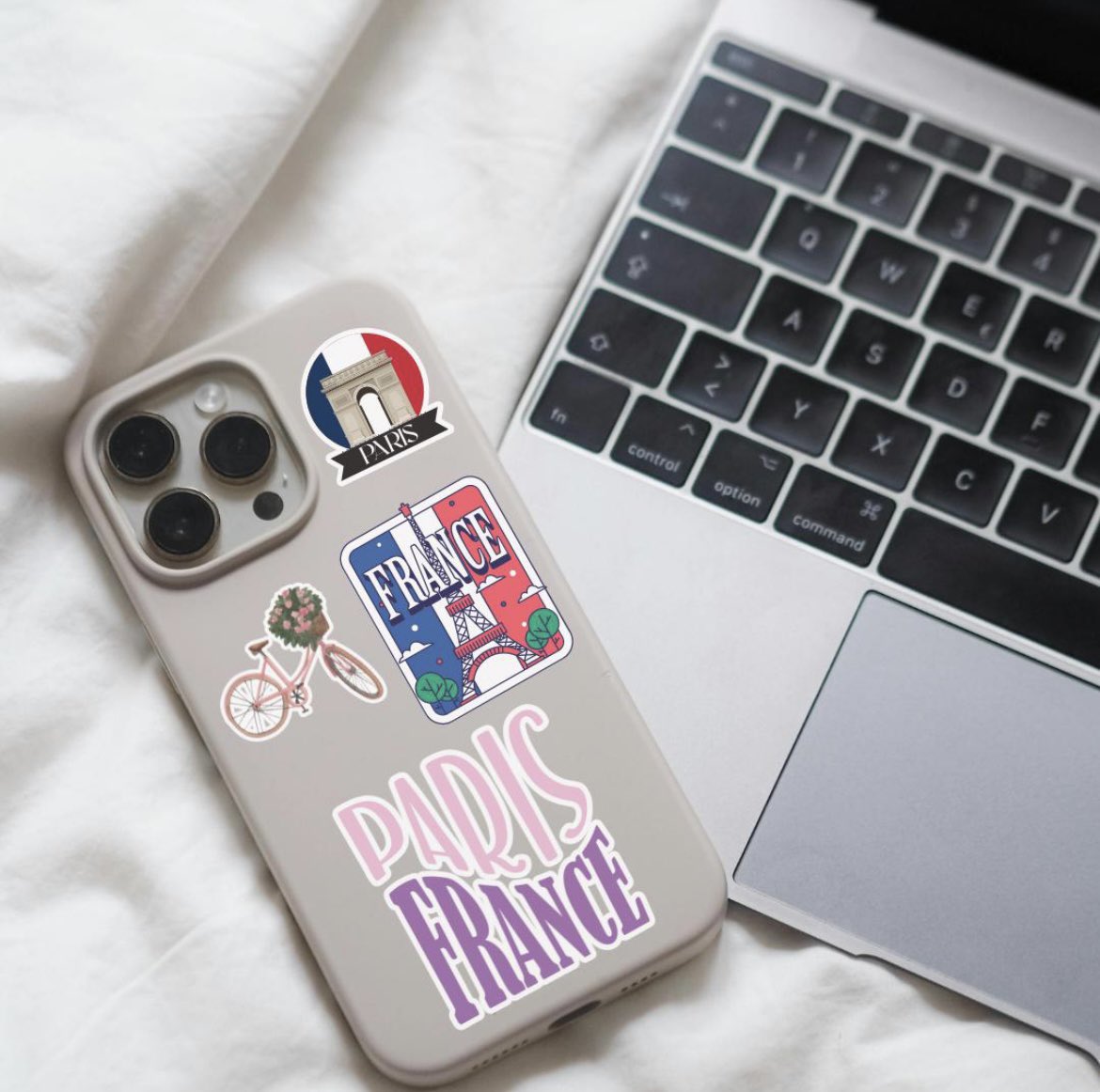 Check out my Paris Sticker Bundle. Hope you will share it with your audience for a better reach ❤️ 

triamoncollection.etsy.com/listing/178742…