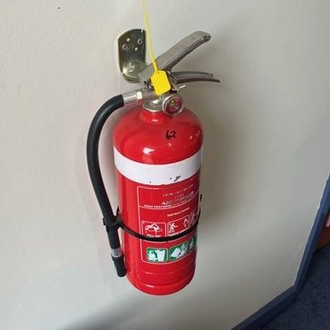 MFS_Melbourne's tweet image. Secure your premises with our trusted #FireExtinguisherSupply and servicing. 
Call Mobile Fire Services at 0488 285 008 today! #CommercialFireProtection
