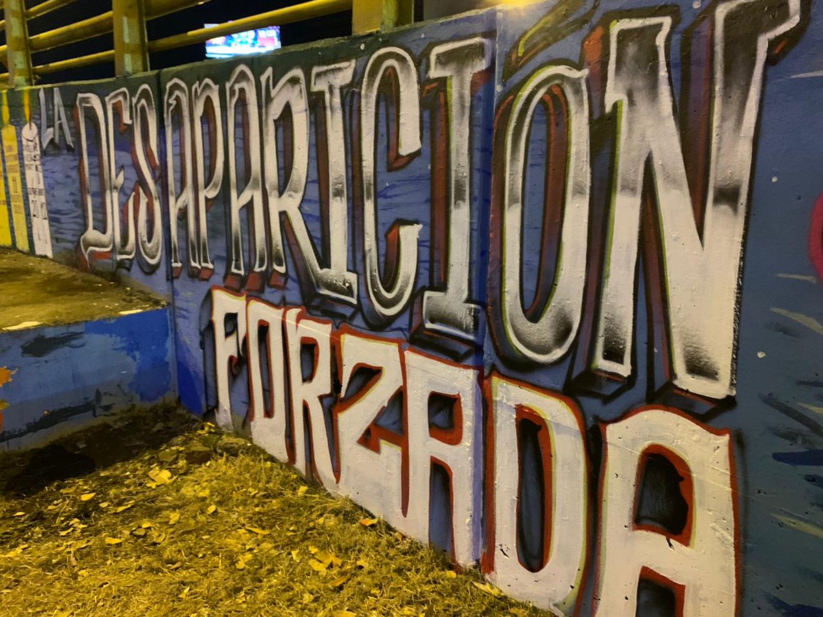 FundaGuaguacali's tweet photo. Hoy, 01-09, gracias a  lxs ArtistasUrbanosdeCali, las FamiliasdeVíctimasdelParo Nacional 2021 y d+ organizaciones sociales, como GrupodeFamiliaresde VíctimasdeDesaparición ForzadaCali y FundaciónGuagua, reconstruimos el MuralporNuestrxsDesaparecidxs.@coeuropa @CIDH @UBPDcolombia https://t.co/UZLLMEfYnx