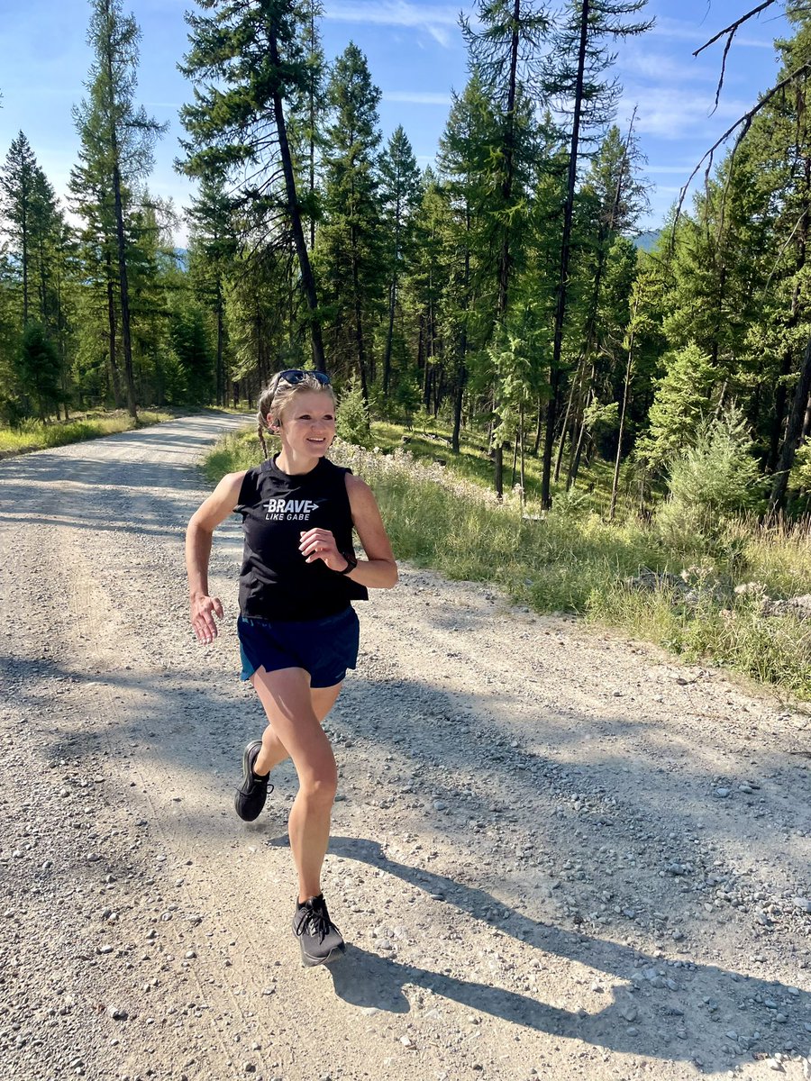 kaeloni_neville's tweet image. 18 hilly miles around a lake seems like the most logical way to train for a hilly marathon around a lake, right? 🙃

#marathontraining #hillylongrun #letsrunthere #brooksrunningcollective