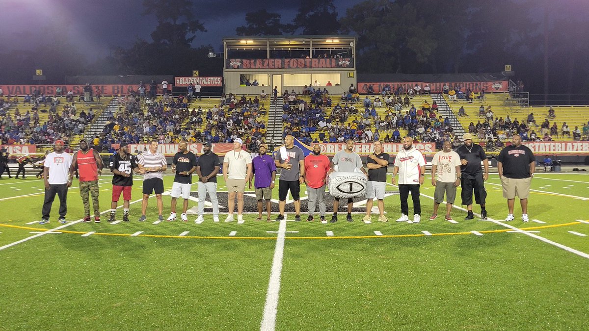 CoachKaten's tweet image. Amazing start to the year for Blazer Athletics this past Saturday. It was great visiting w/ fans, alumni, parents, &amp;amp; honoring members of our 2004 National Championship Team.
