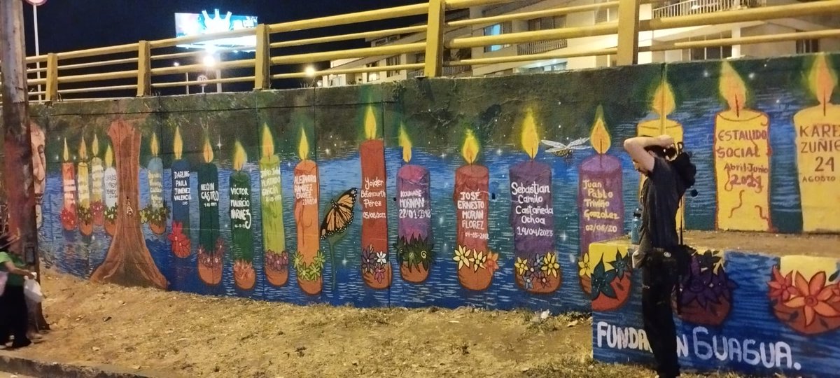 FundaGuaguacali's tweet photo. @ONUHumanRights @AlcaldiaDeCali @adncali Hoy, 01-09, gracias a  lxs ArtistasUrbanosdeCali, las FamiliasdeVíctimasdelParoNacional 2021 y d+ organizaciones sociales, como GrupodeFamiliaresde VíctimasdeDesapariciónForzadaCali y FundaciónGuagua, reconstruimos el MuralporNuestrxsDesaparecidxs. @ONUHumanRights protéjanlo xfa. https://t.co/yw4oNWN8EE