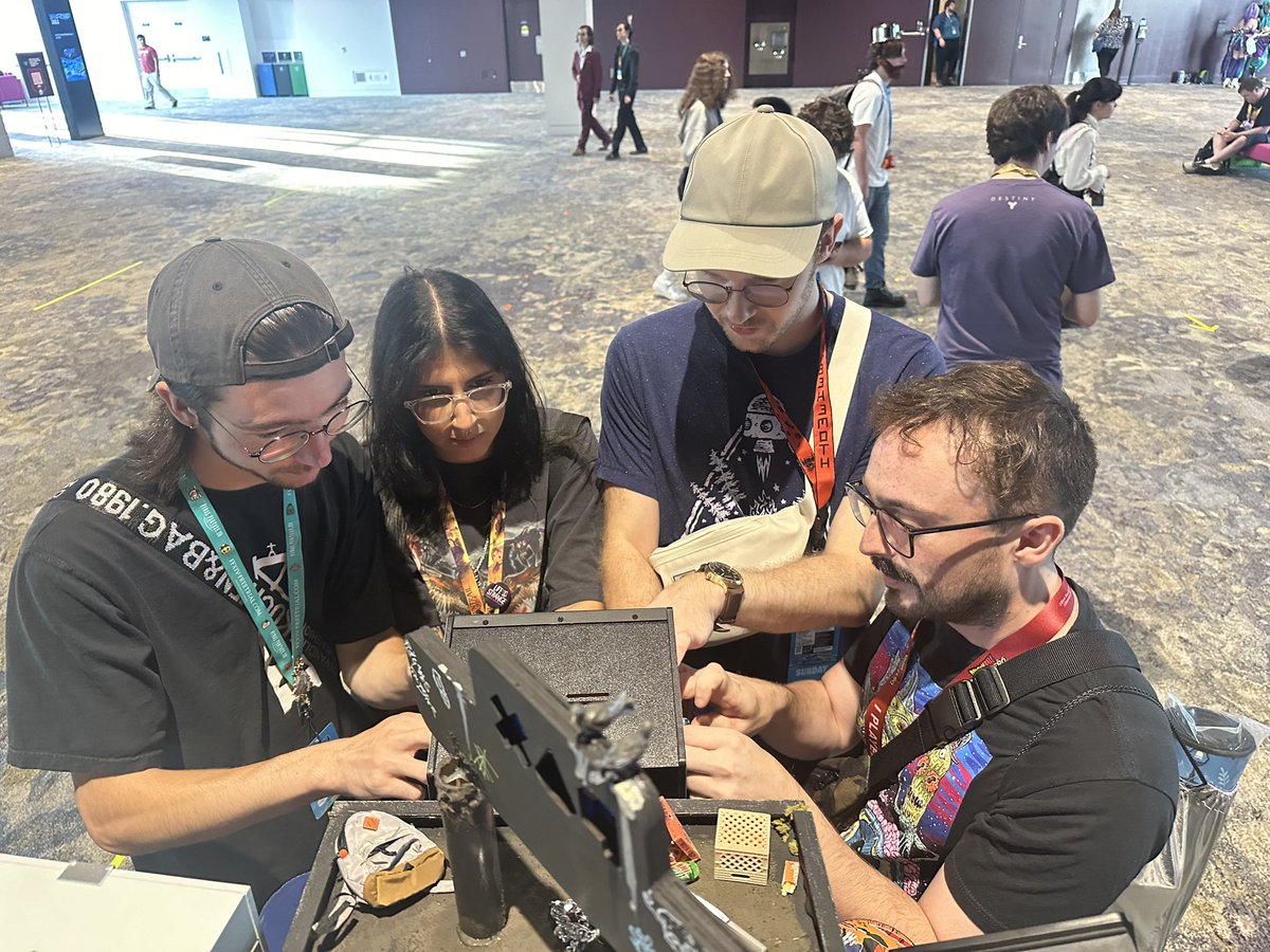 LineEntertainer's tweet photo. Congrats to all of our contestants in our Space Invaders challenge! Our high score winner ended with 1840 points!

Do you think there’s an Oculus Quest 2 in that bag? If you do, then you’re correct!  #PAXWest2024 #LineEntertainment #SmallCade @rhartman https://t.co/2yidSXpXcN