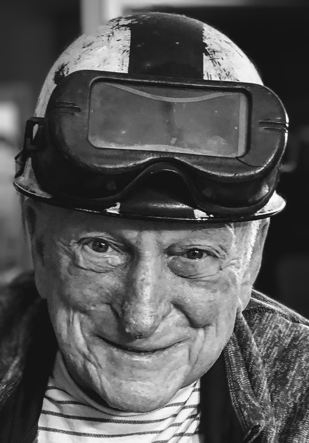 DavidJUrban's tweet photo. Every #LaborDay, I honor and recognize #American  workers' contributions to the development and achievements of our great country, especially my late father's work as a #steelworker in #Aliquippa's  #JonesAndLaughlinSteel's blast furnaces. 🇺🇲 💪🏻  #HeMadeAmericaGreat 🇺🇲 💪🏻 https://t.co/7DnCyQ4kyX