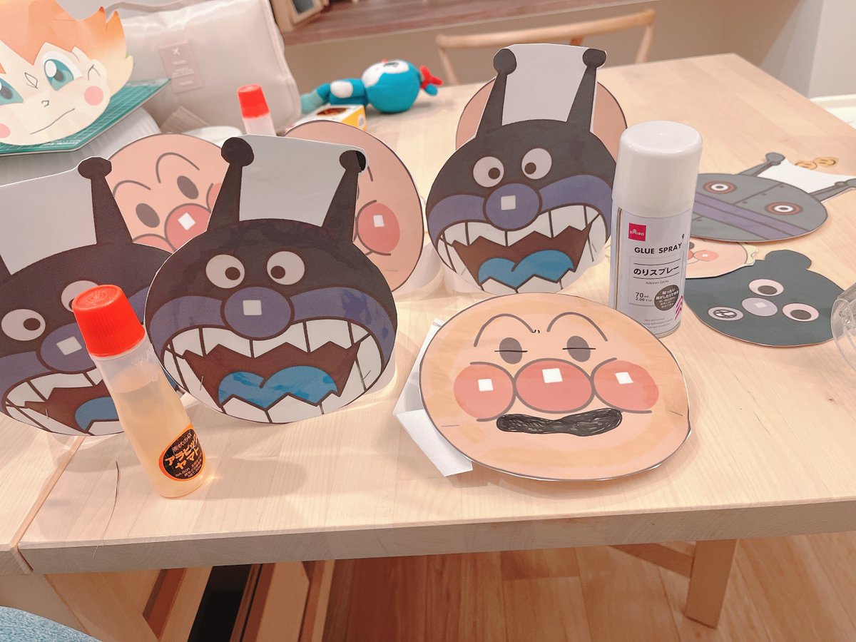 昨日は正直実家より通ってる友達の実家でおうち夏祭りに参加させてもろた！！！めちゃくちゃ楽しんでくれてて最高〜〜だった！！

3枚目は準備なんもしてないので罪滅ぼしのために(?)作ったお面。全然必要ないくらい準備してもろてた！！次回に回す！！！