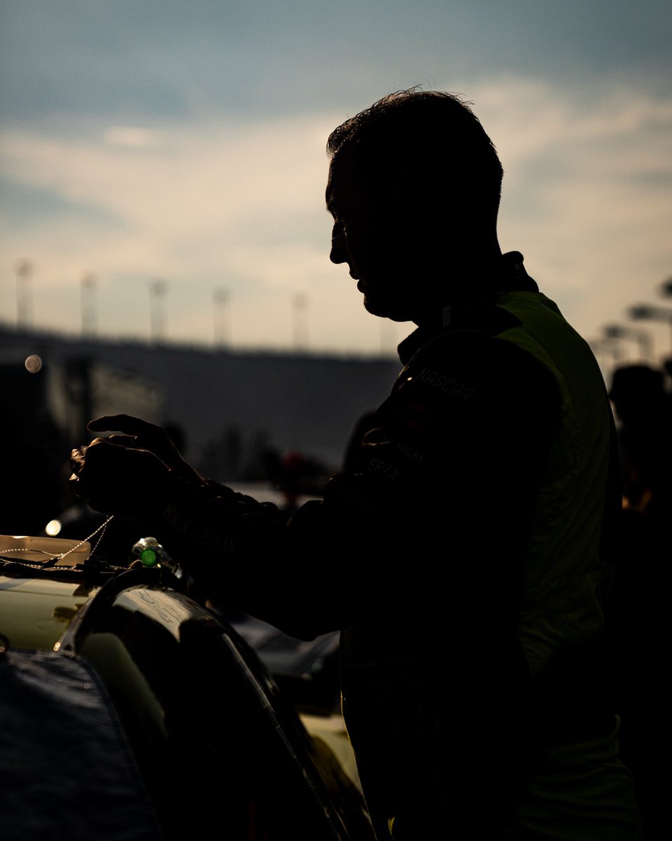 Just couldn’t get there. Great calls, n great pit stops tonite delivered us our third straight T5. We’ll keep fighting with 10 chances left.💯

<a href="/RCRracing/">RCR</a> x <a href="/forthepeople/">Morgan & Morgan</a>