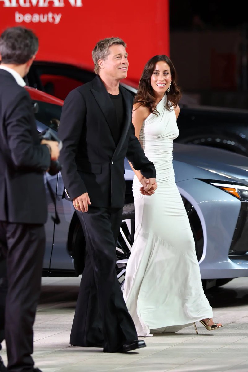 A Johnson tweet media