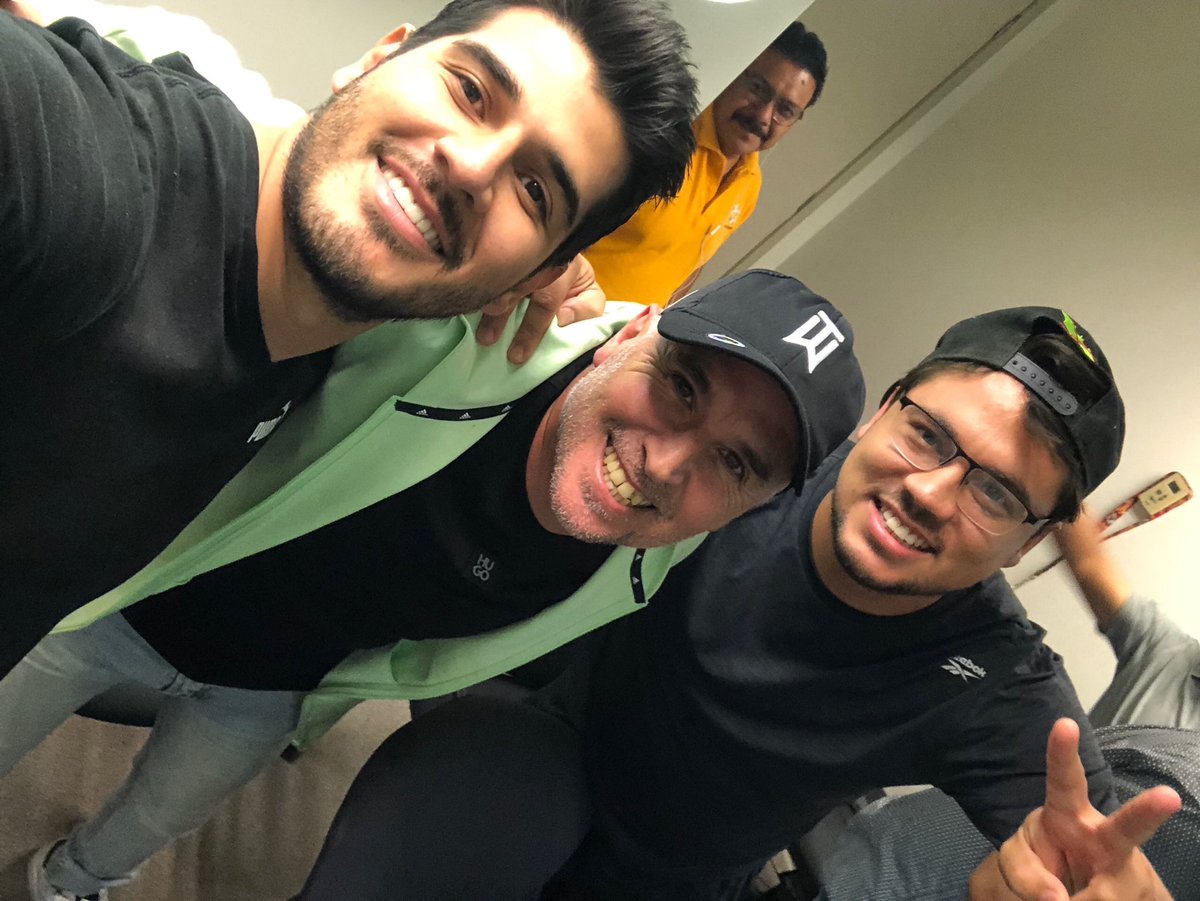 Hoy hubo lágrimas en el Palco de narración del TSM. 

Venga mi Santos!!!