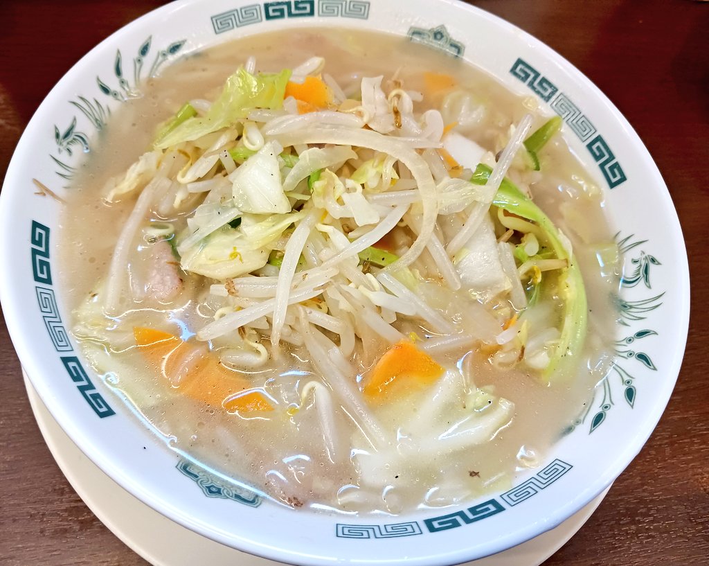 thundersaeki's tweet image. タンメン。麺少なめ、お酢3周。