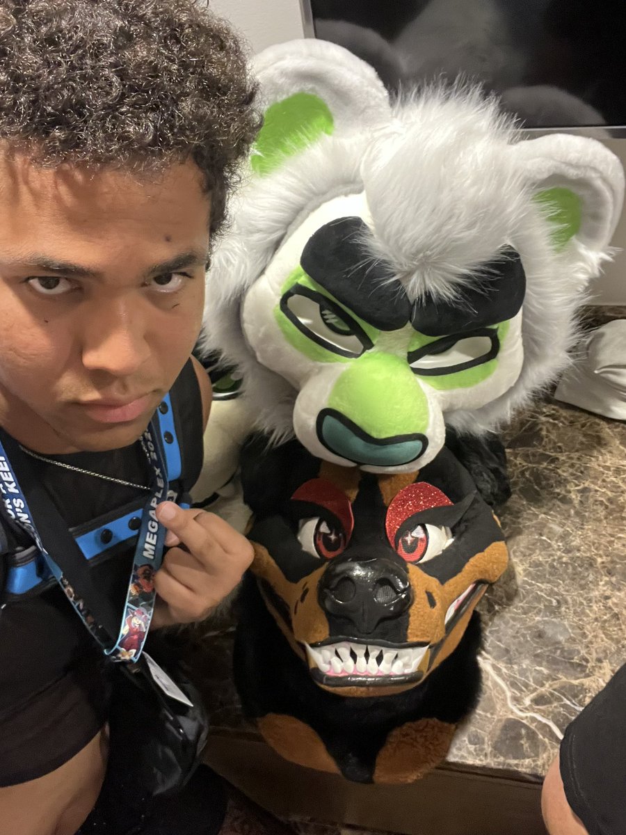 Fuck this green guy!