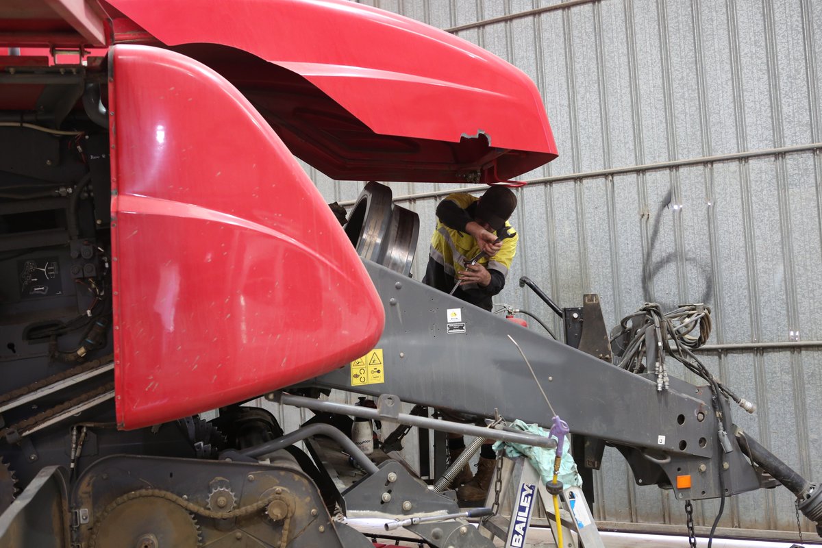 WSBDistributors's tweet image. Spring service time! 
Book your machines for a service &amp;amp; keep everything in peak condition. 
Contact WSB today! 
WSB has all you need to grow!
☎️ 1300 000 972
📧 admin@wsb.com.au

#SpringService #EquipmentCare #MaintenanceMatters #GetServiced #WSB