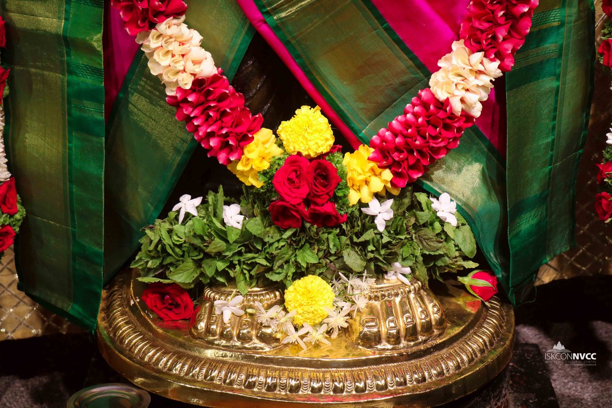 ISKCONPune's tweet photo. 🙏🏽Today's Darshan 📿 🗓02-09-2024🙏
🌷Sri Balaji🌷
🚩@ISKCONNVCCPune🚩
.
.
#ISKCONNVCCPune #ISKCONNVCC #ISKCONPune
#ISKCON #2ndseptember #2ndseptember2024 #Monday
#kirtan #Harekrishna #Krishna #Kirtan #Krishna
#Harinaamsankirtan #Radheshyamdas
#Radhe #Radha #Radhakrishna https://t.co/xI2lo64Ylq