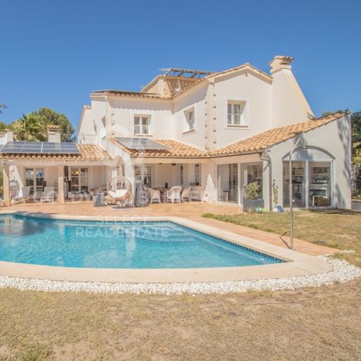 Mediterranean Villa in Nova Santa Ponsa, Mallorca | Mallorca, Calvià, Santa Ponça Mallorca, Calvià, Santa Ponça Mallorca, Calvià, IB Spain dlvr.it/TCh5pl