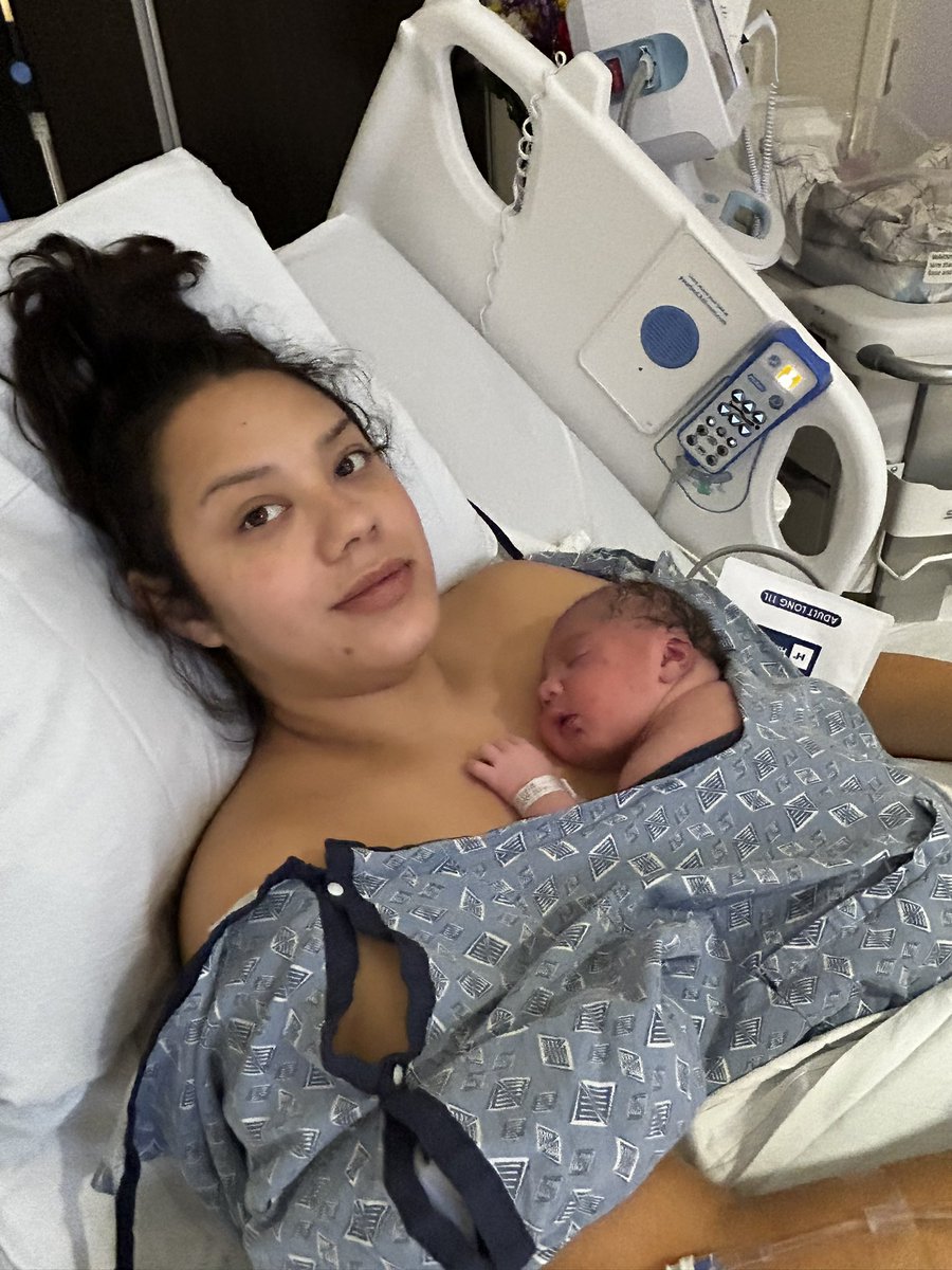 My beautiful nephew is here 🥲 my sister had a c section. Very blessed everything went perfect! 🩷🩷I’m so in love 🫶🏼