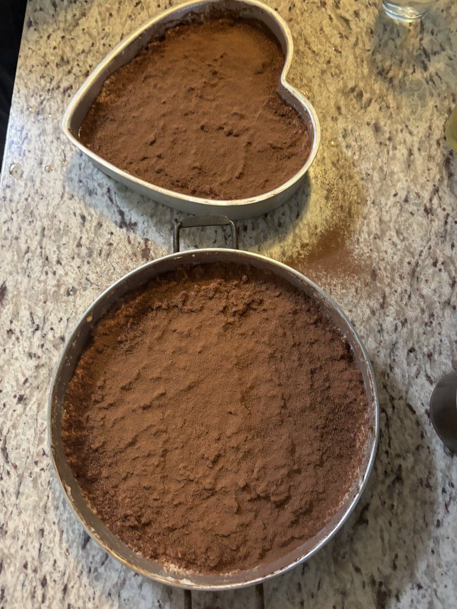 frogparfait's tweet photo. My friends and I made tiramisu cake :D ❤️ https://t.co/mfqh6ntZYL