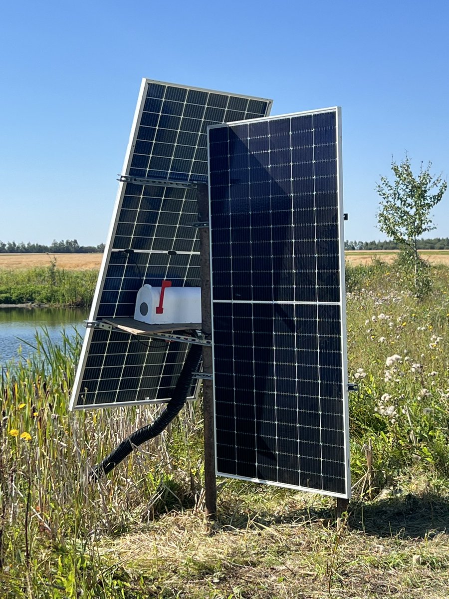 Huntin__Trappin's tweet photo. Another #SunMill installed today in the Peace Country. Solar dugout aeration #FarmFreshWaterAlberta https://t.co/bV6OxAWABI
