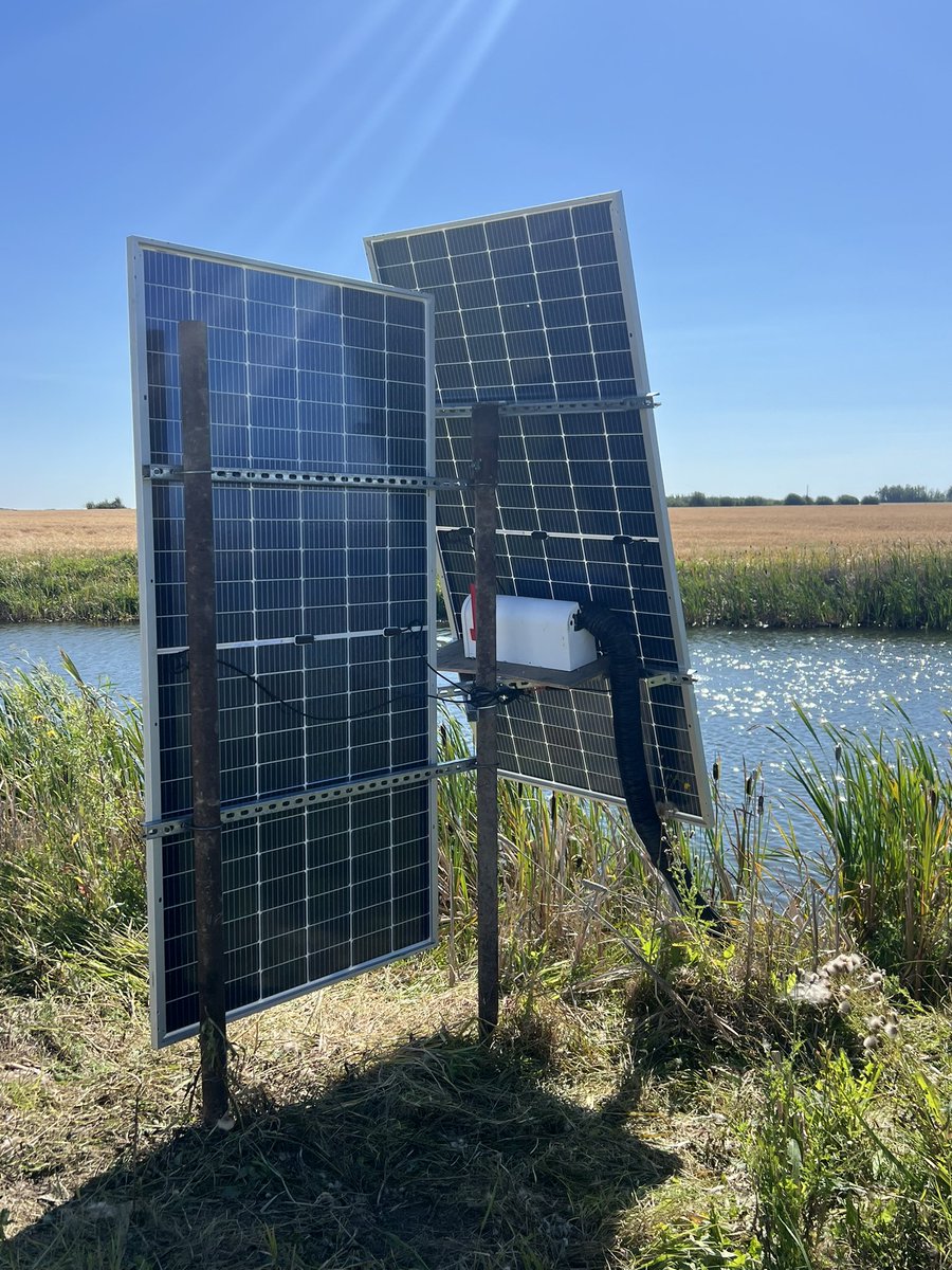Huntin__Trappin's tweet photo. Another #SunMill installed today in the Peace Country. Solar dugout aeration #FarmFreshWaterAlberta https://t.co/bV6OxAWABI