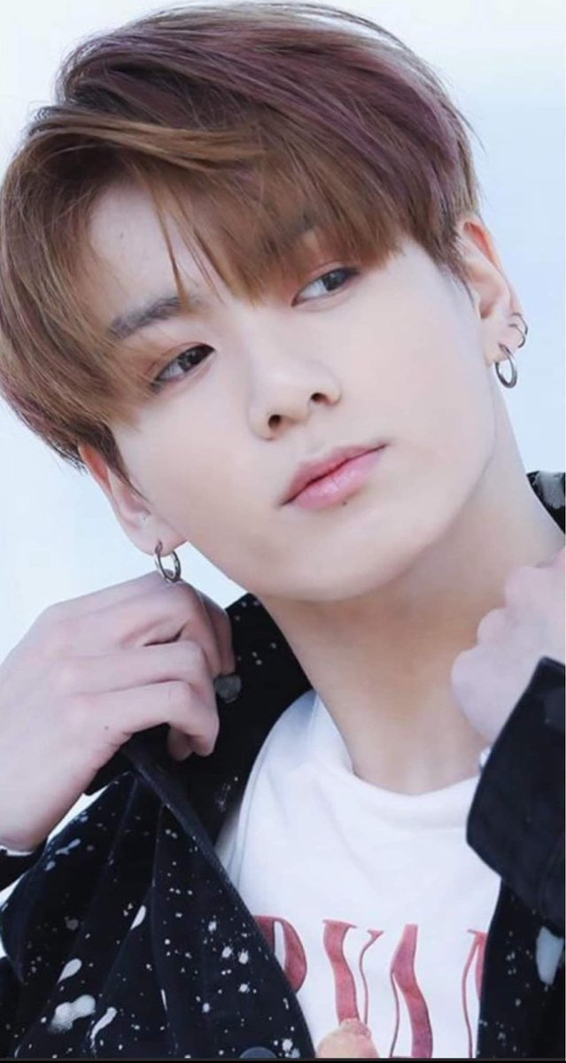 As the dew of the morning, your love brings refreshment to my soul. As the night can’t have enough of the stars, my life is full  light of your love shining everyday. I belong to you, my love ♥️
Beautiful day 
#mylove h..ji
#ARMY