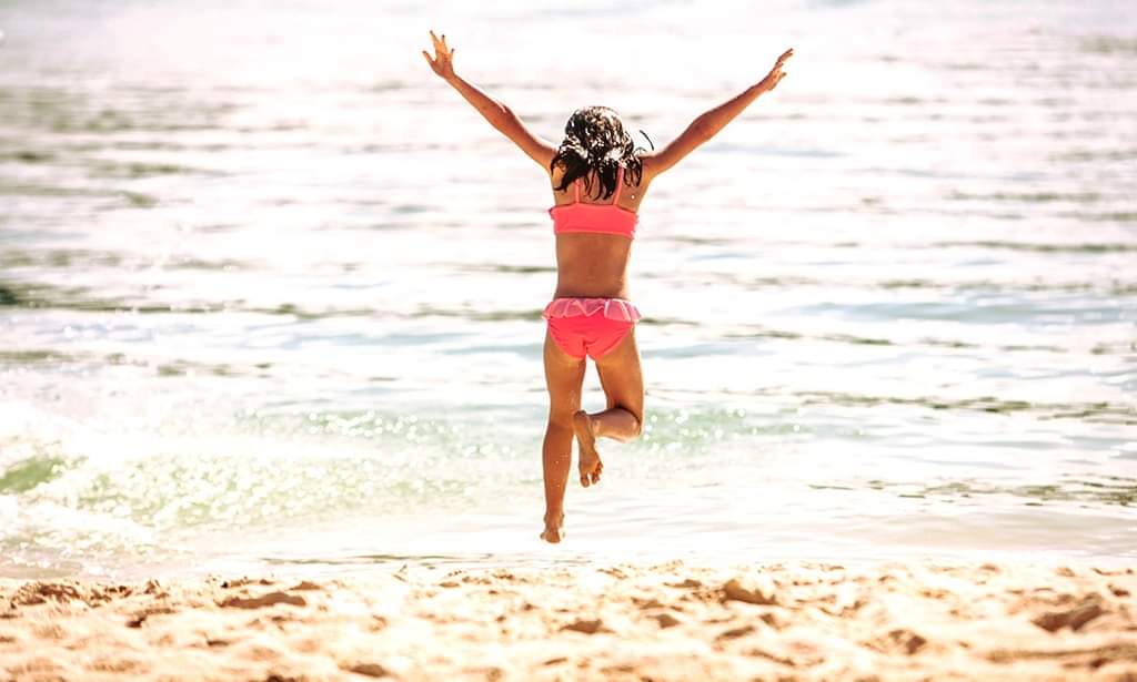 beachtag's tweet photo. 🌻 Sweet 
Sunny September - Welcome!!

Time for some fun-loving moments,new memories to be made at any of the eight beautiful Beachcomber Resorts &amp; Spa. Where each resort has an offering of sheer relaxation in mind, timeless luxury and fantastic facilities. https://t.co/AdP4Dy36MP