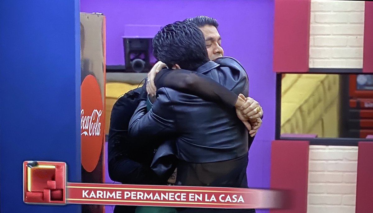 esty_7's tweet photo. Ricardo quedó así 🤡🤡 se le fue su bestie #LaCasaDeLosFamososMx #LaCasaDeLosFamososMx2 #LCDF https://t.co/vA3O5LmaHX