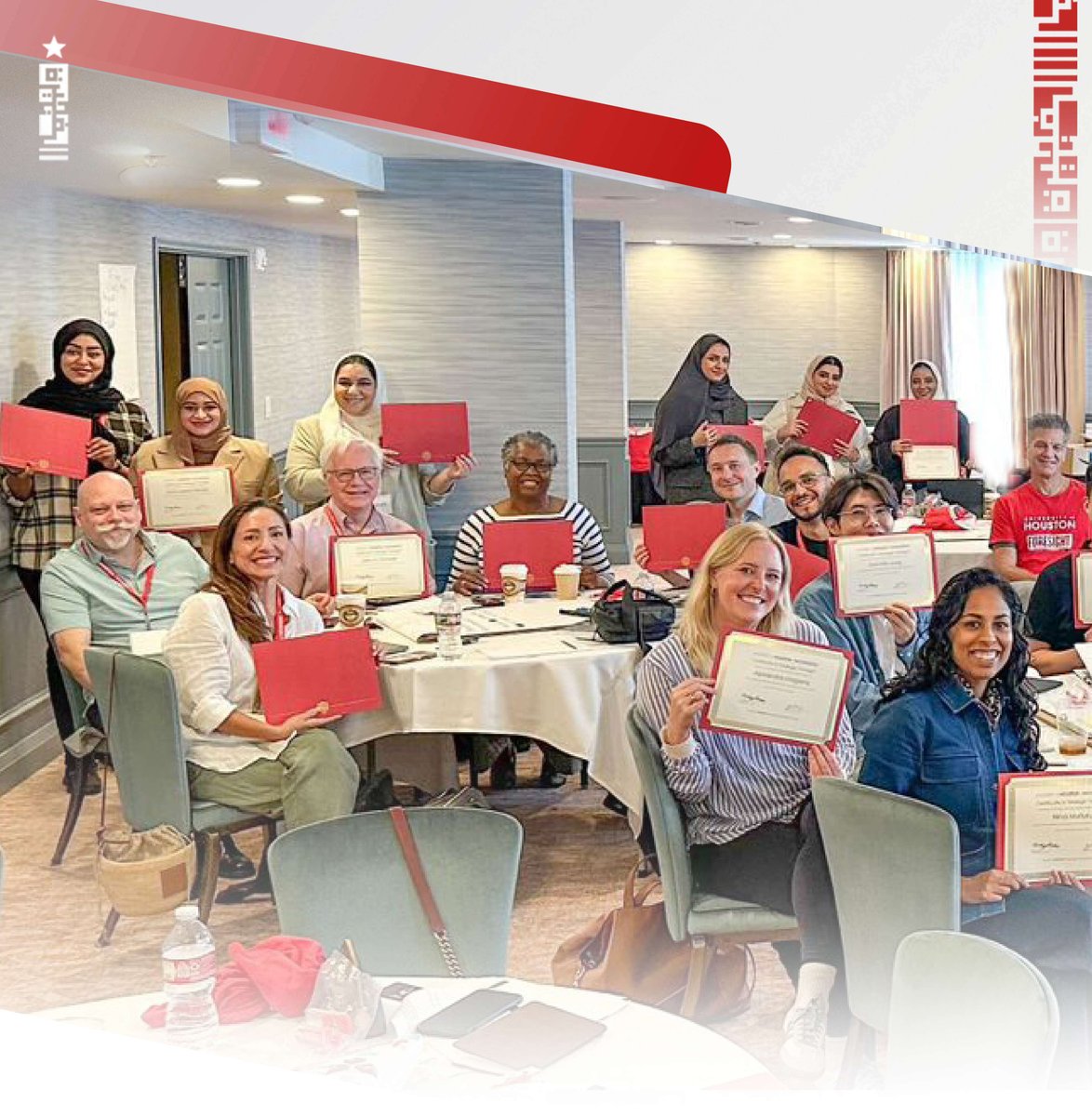 fujexcellence's tweet photo. فريق الفجيرة لإدارة المستقبل يستكمل برنامج “الاستشراف الإستراتيجي المحترف”  بجامعة هيوستن الامريكية . https://t.co/KxCUji7y4U