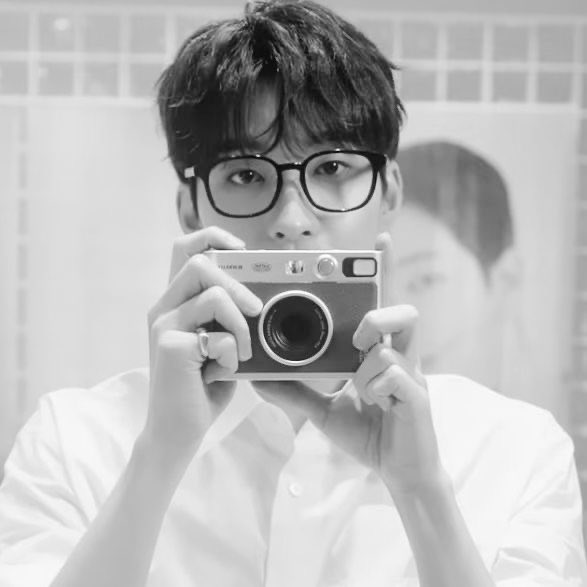 ninemoirai's tweet photo. seventeen local AU
— jeon wonwoo x oc

“Agreements.”

• ninemoirai https://t.co/x56PKCzFyg