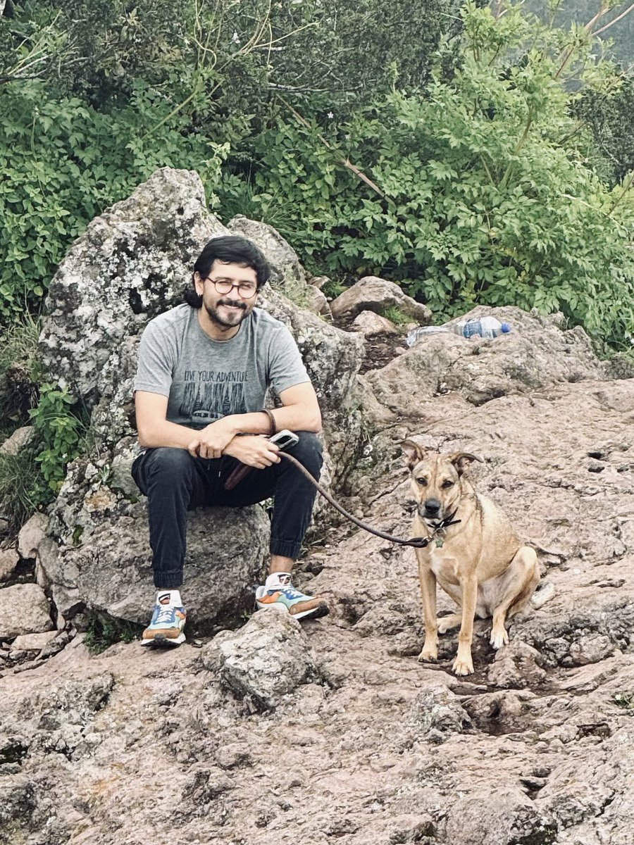 roogomezr's tweet photo. Hombre soltero busca dupla masculina para criar a su bendición. 🧔🏻❤️🐕 jajajajaja https://t.co/eckjm183tE