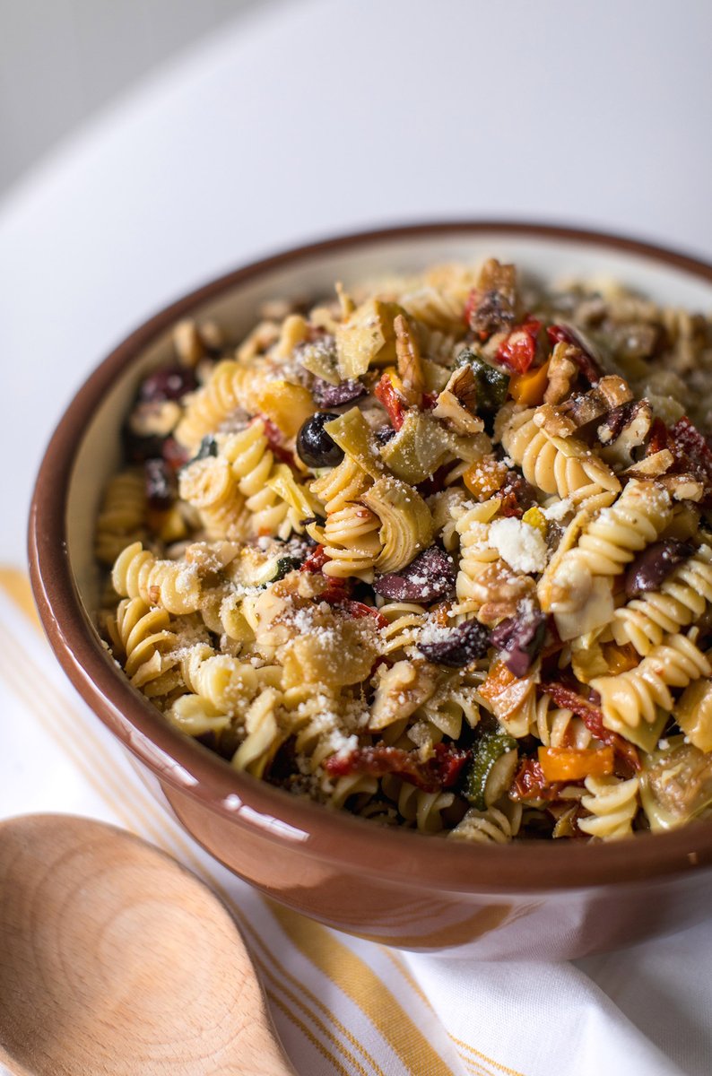 Roasted Vegetable Pasta Salad dlvr.it/TChCKR