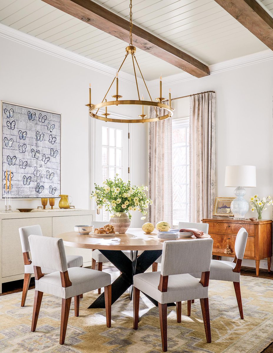 Bright and Beautiful Tudor Revival dlvr.it/TChCKj