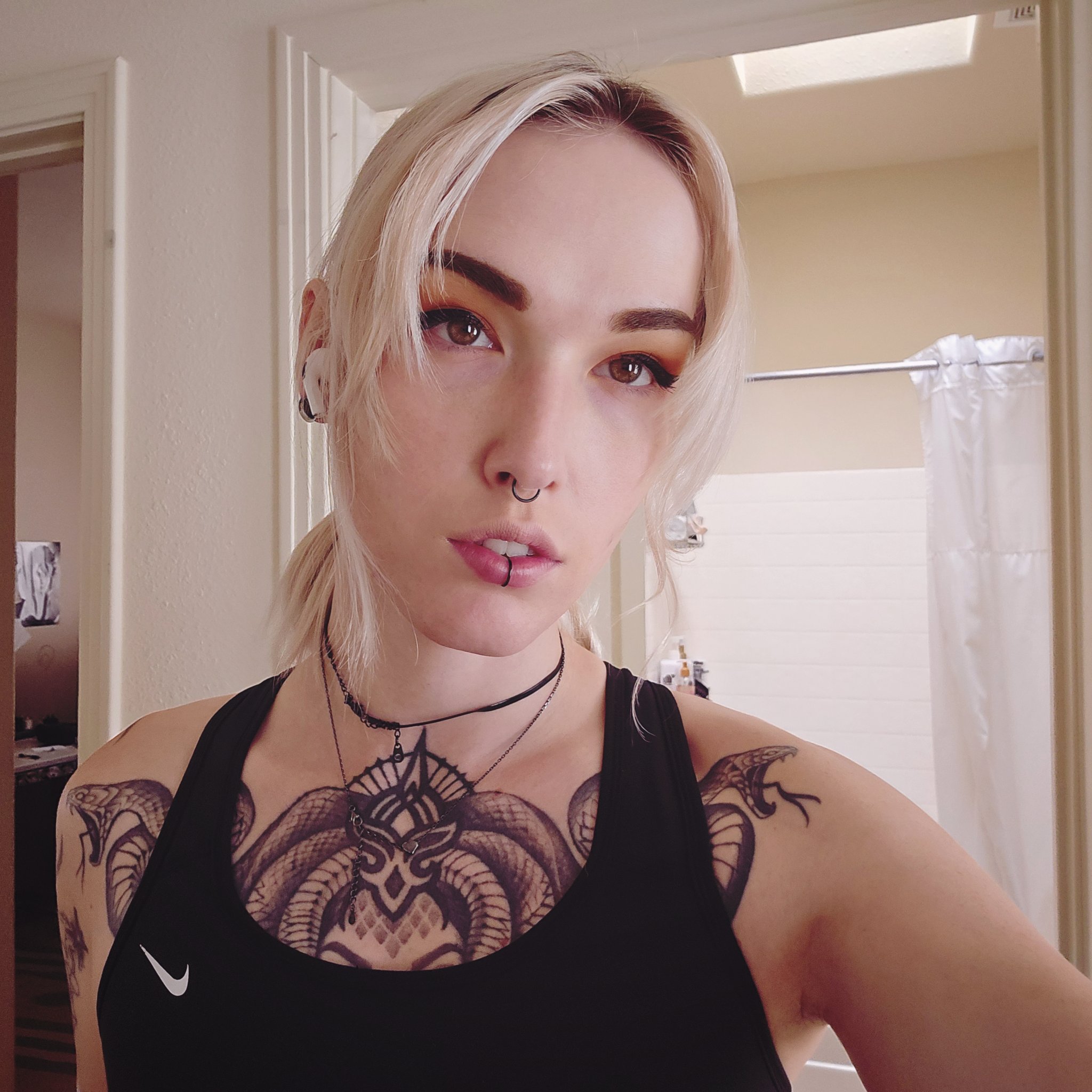 I felt real pretty today 🤍 https://t.co/V9ZFsiDVya