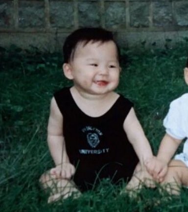 eleven_xia1215's tweet image. 하놔 준수 아기때 너무 기여움....🥹