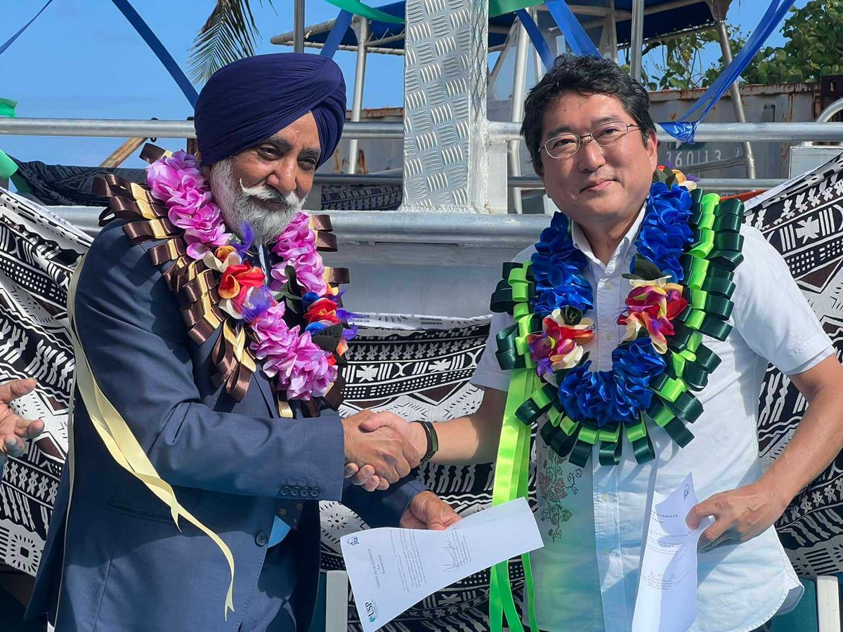 Professor Pal Ahluwalia, USP VC (@pal_vcp) on Twitter photo Years of hard-work between <a href="/jica_direct_en/">JICA - Japan International Cooperation Agency</a> and #USP paid off last Friday as our Marine Science Department received a fully-equipped boat to assist in achieving Sustainable Development Goal 14.
#TeamUSP #partnership #marinescience #SDG14
👇
usp.ac.fj/news/varivoce-… Years of hard-work between <a href="/jica_direct_en/">JICA - Japan International Cooperation Agency</a> and #USP paid off last Friday as our Marine Science Department received a fully-equipped boat to assist in achieving Sustainable Development Goal 14.
#TeamUSP #partnership #marinescience #SDG14
👇
usp.ac.fj/news/varivoce-…